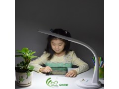 高品質(zhì)五檔觸摸調(diào)光LED健康護眼臺燈 GH1000-- 慈溪市綠健環(huán)?？萍加邢薰? class=