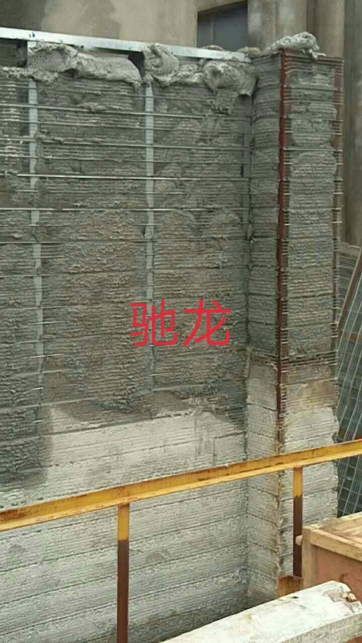 有筋擴(kuò)張網(wǎng)墻體澆注完成-- 煙臺馳龍建筑節(jié)能科技有限公司