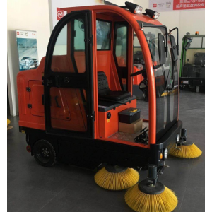 工業(yè)用全封閉電動座駕掃地車2000型垃